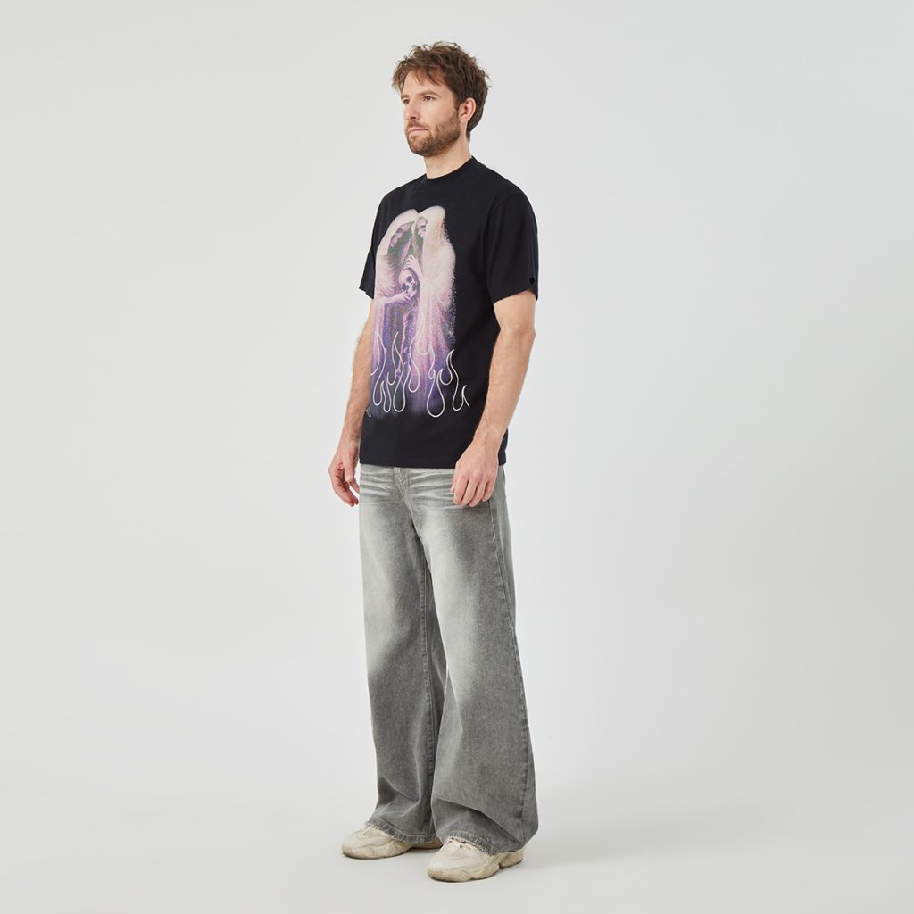 Men's Ghostly Skull and Flame Graphic T-shirt